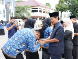 Serahkan SK Pengangkatan, Wali Kota Dorong ASN Tingkatkan Dedikasi dan Efisiensi Pelayanan