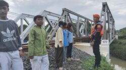 KAI Daop 3 Cirebon Mengimbau Masyarakat Untuk Patuhi Aturan dan Tidak Melakukan Aktivitas Ilegal