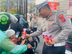 Sat Lantas Polres Cirebon Kota Tebar Coklat, Ajak Pengendara Tertib Saat Operasi Patuh Lodaya 2026
